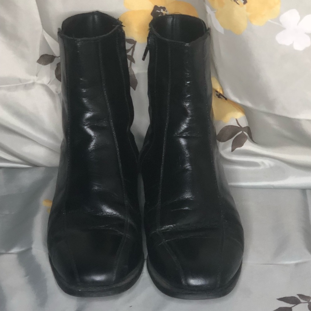 Florsheim black ankle boot size: 9.5